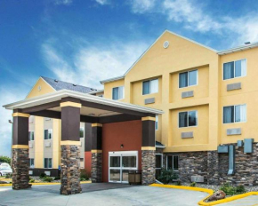 Гостиница Comfort Inn & Suites Waterloo – Cedar Falls  Ватерлоо